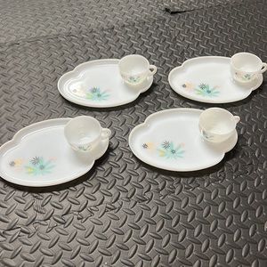 Vintage (1950s) Federal Milk Glass Atomic Patio Snack Set of 4